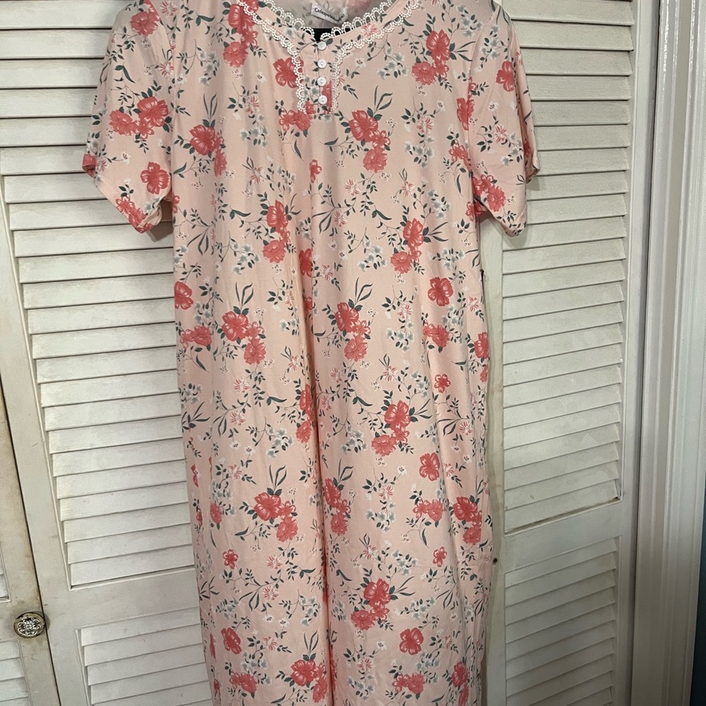 SELLING CATHERINE MALANDRINO NIGHTGOWN SIZE LARGE NWT FLORAL COLOR SHORT SLEEVE - Picture 9 of 12